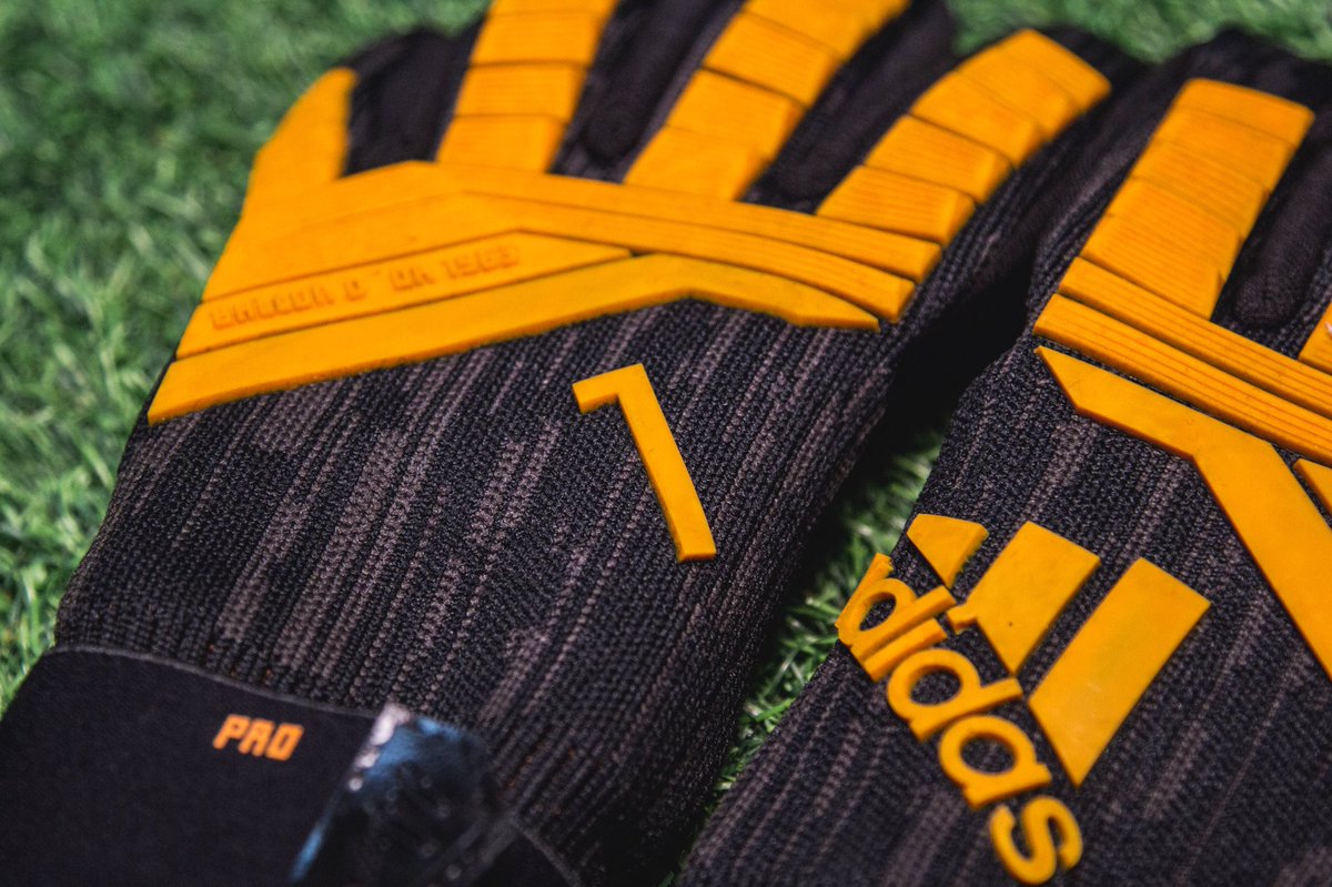 Adidas predator lev deals yashin